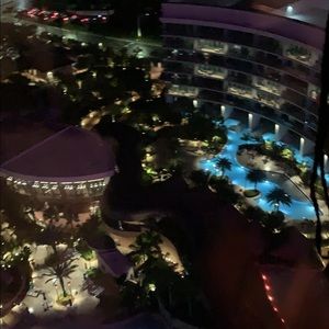 Meet your Posher, Flyy